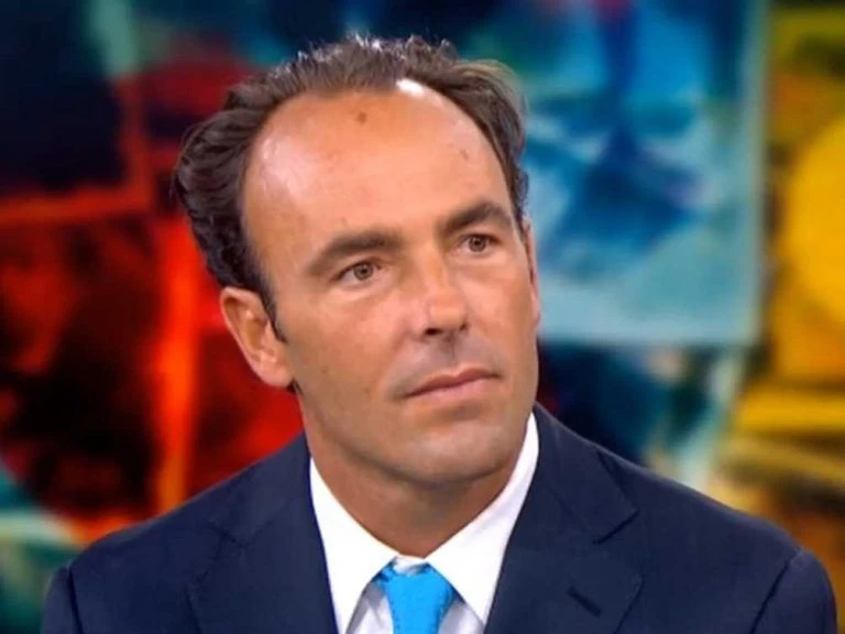 Τον ξεφτίλισε! – Επικό τρολάρισμα του hedge fund manager Kyle Bass στον Τσίπρα